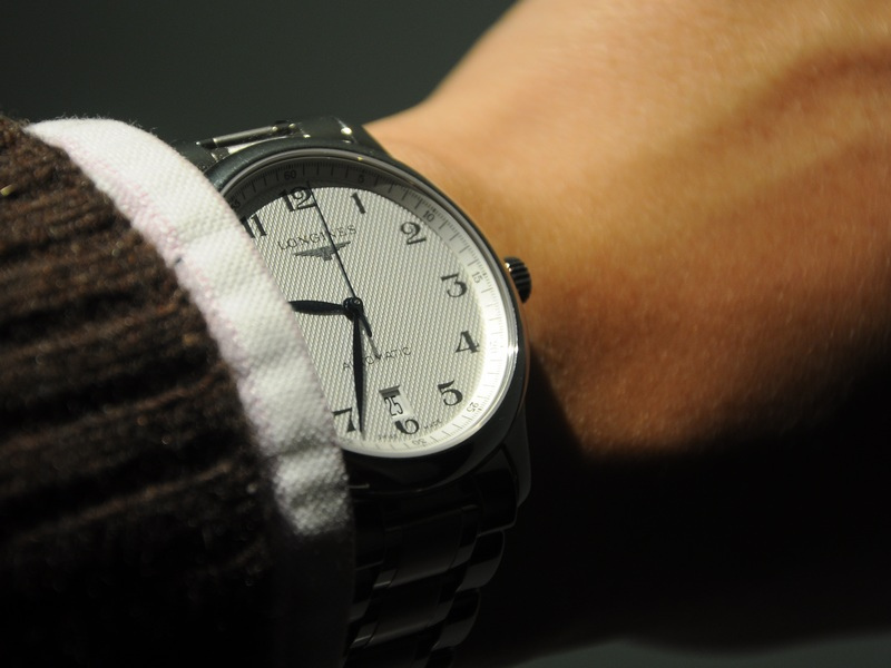 如何保养浪琴手表的表带呢？